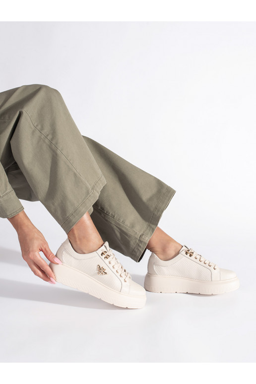    Sporta apavi ar platformu