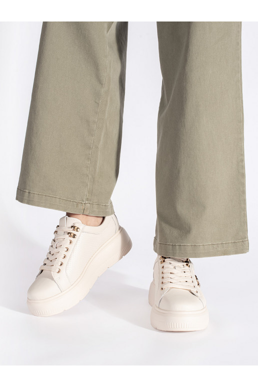    Sporta apavi ar platformu