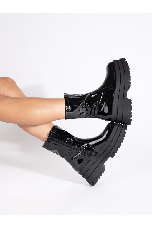 Laque Melnas krāsas zābaki ar augstu platformu