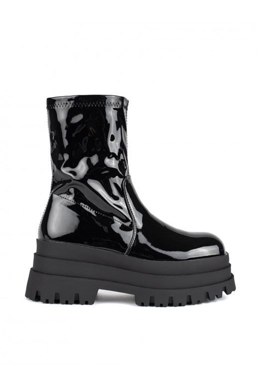 Laque Melnas krāsas zābaki ar augstu platformu