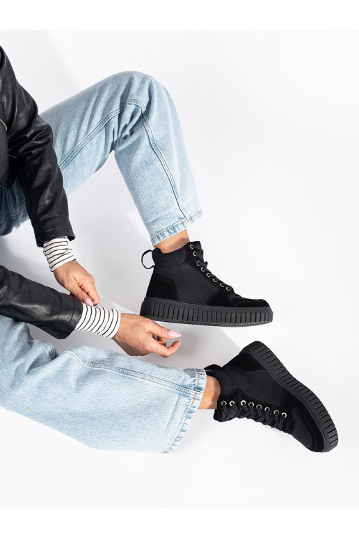 Melns zābaki  na grubej tłoczonej podeszwie