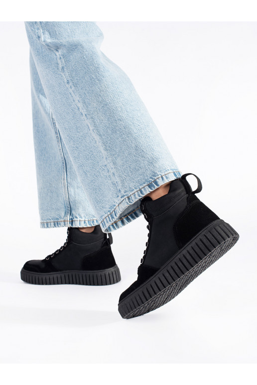 Melns zābaki  na grubej tłoczonej podeszwie