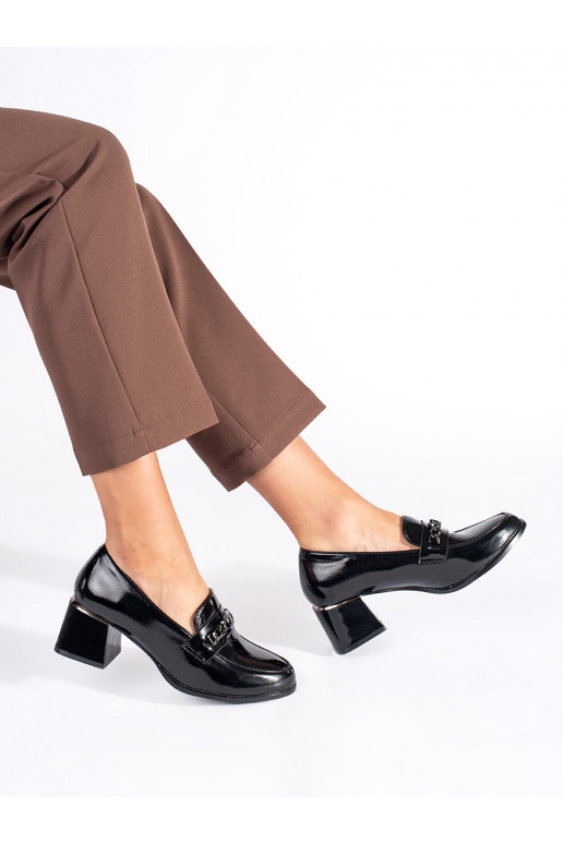 Melns  kurpes  Melns  kurpes