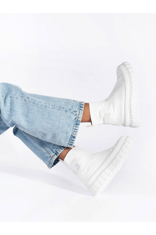 baltas krāsas  kurpes ar platformu