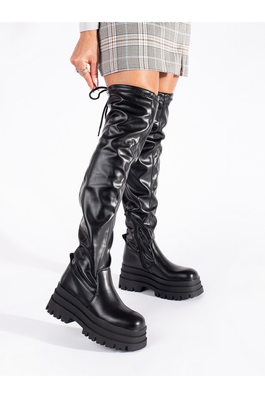 Melns garie zābaki ar platformu Melns garie zābaki ar platformu