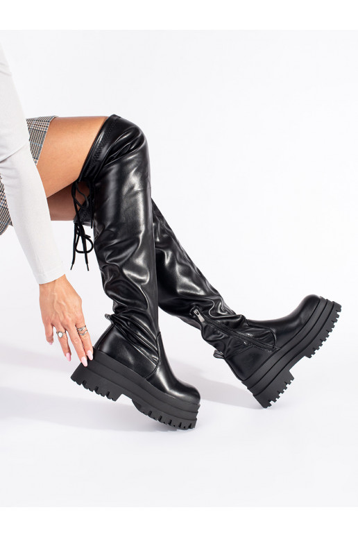 Melns garie zābaki ar platformu Melns garie zābaki ar platformu