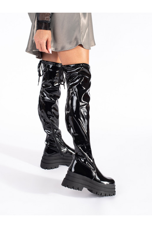 Melns  garie zābaki ar platformu