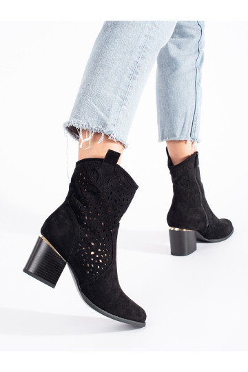 zābaki  Melnas krāsas uz papēža 2