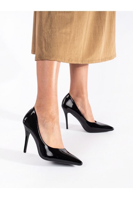  Melnas krāsas puszābaki