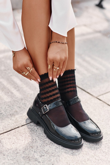 Laque apavi  ar siksniņām Melns Vinceza 62179