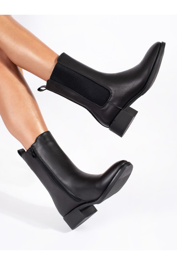 Melns Sieviešu zābaki