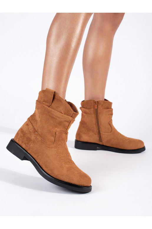 brūnas krāsas    brūnas krāsas