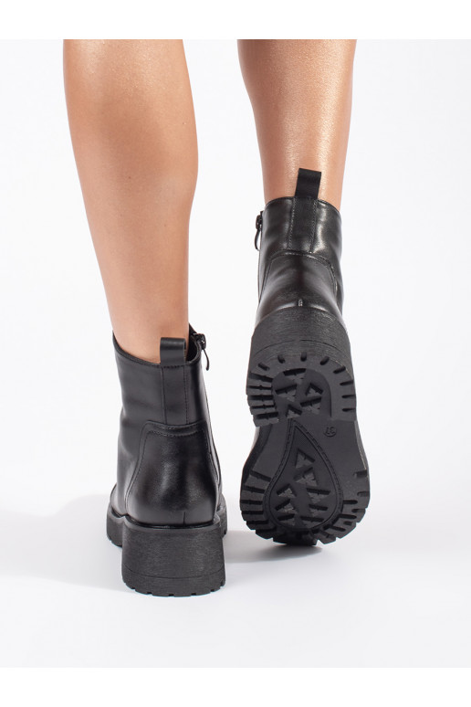 Melnas krāsas zābaki  Sergio Leone   Melnas krāsas zābaki  Sergio Leone