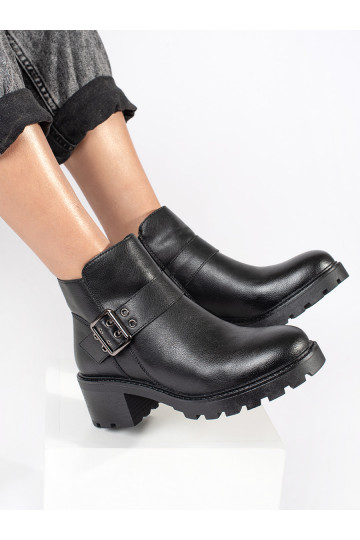 Melns   sieviešu zābaki   Sergio Leone