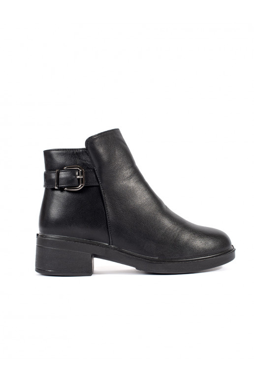 Melns sieviešu zābaki  