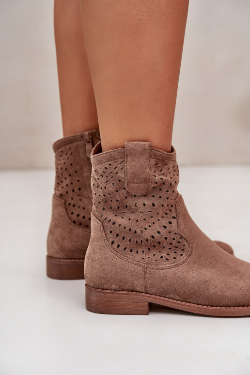 Sieviešu ažūra kurpes ar platiem... Sieviešu ažūra kurpes ar platiem...