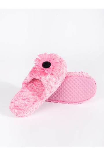 Rozā krāsas kapcie  z ozdobnym em