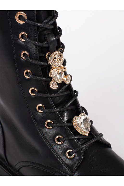 Melns  zābaki zābaki ar platformu z przypinkami Melns  zābaki zābaki ar platformu z przypinkami