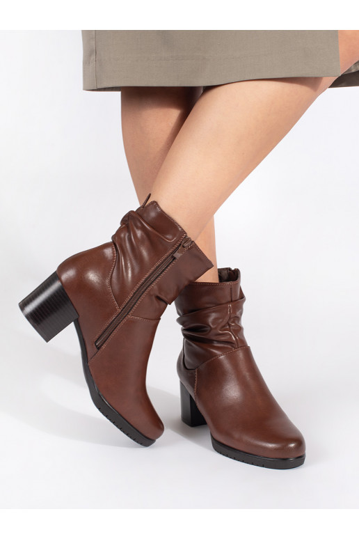 brūnas krāsas   sieviešu zābaki uz papēža  Sergio Leone