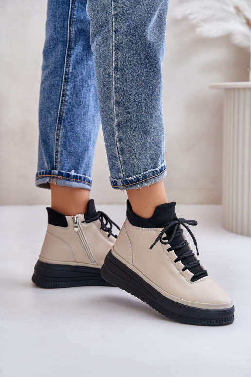 Viegli Āda sporta apavi ar platformu... Viegli Āda sporta apavi ar platformu...