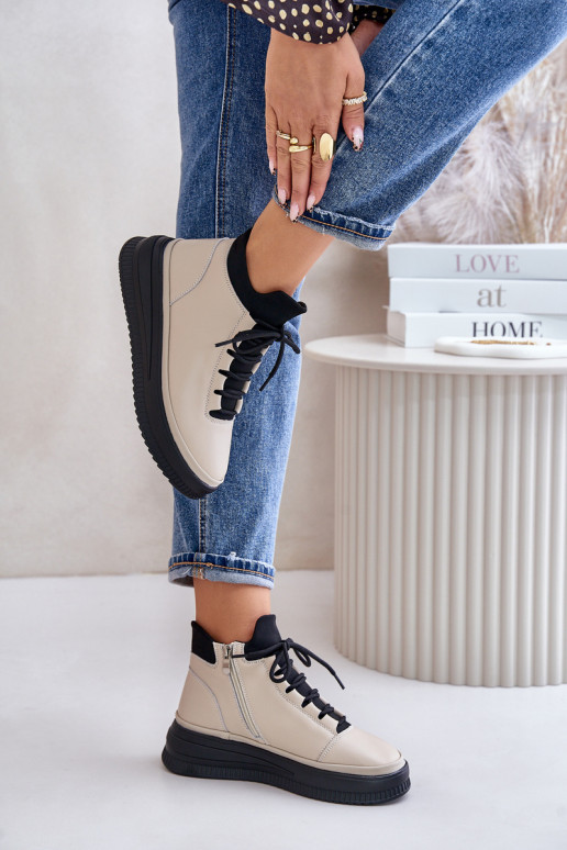 Viegli Āda sporta apavi ar platformu... Viegli Āda sporta apavi ar platformu...