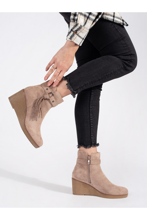 zamšādas  sieviešu zābaki  z frędzlami