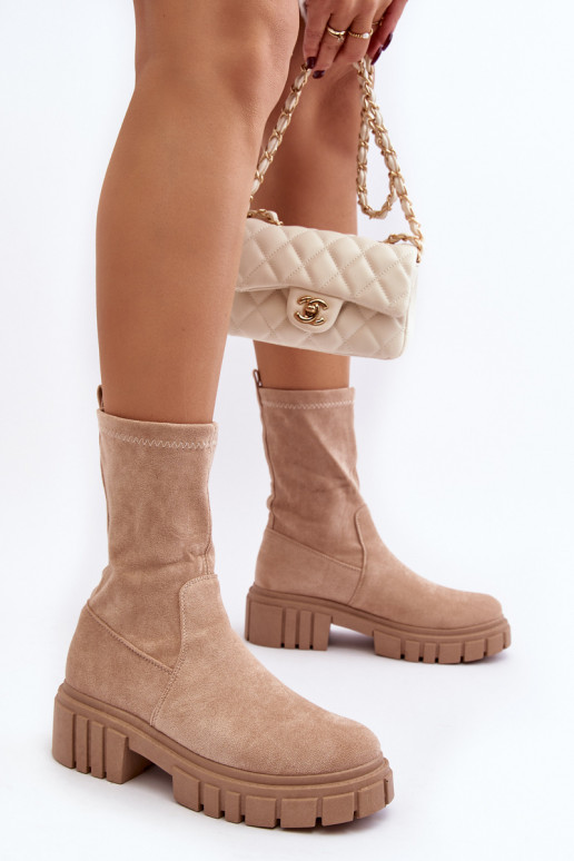 Zābaki ar platiem papēžiem smilšu... Zābaki ar platiem papēžiem smilšu...