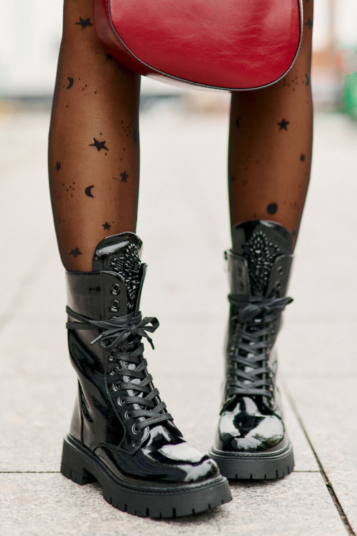 Laque siltināti zābaki ar ornamentiem Melns Kelilea Laque siltināti zābaki ar ornamentiem Melns Kelilea