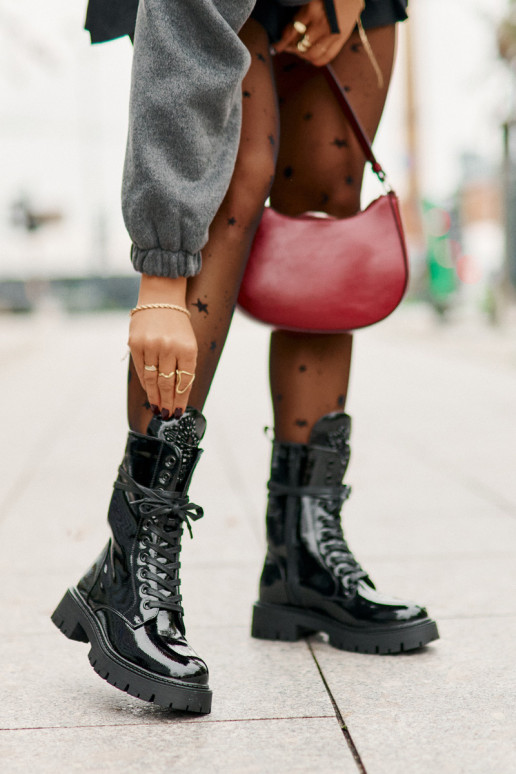 Laque siltināti zābaki ar ornamentiem Melns Kelilea Laque siltināti zābaki ar ornamentiem Melns Kelilea