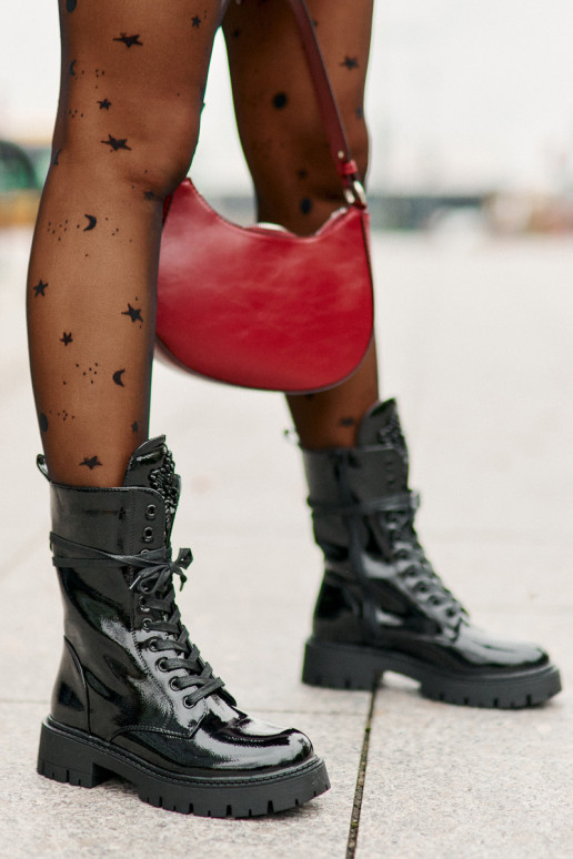 Laque siltināti zābaki ar ornamentiem Melns Kelilea Laque siltināti zābaki ar ornamentiem Melns Kelilea