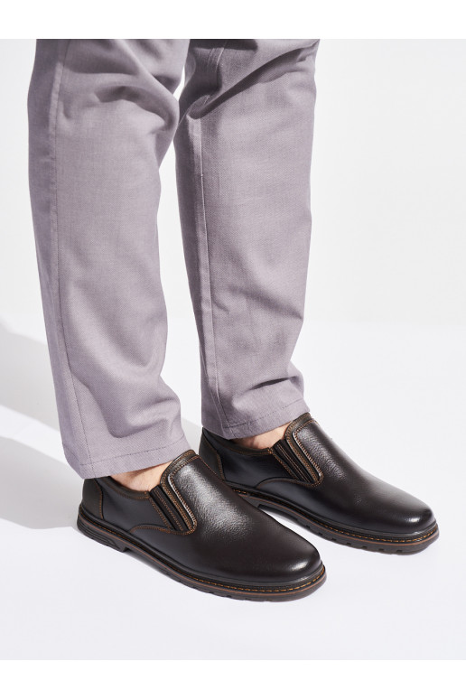 tumši brūnas krāsas  kurpes