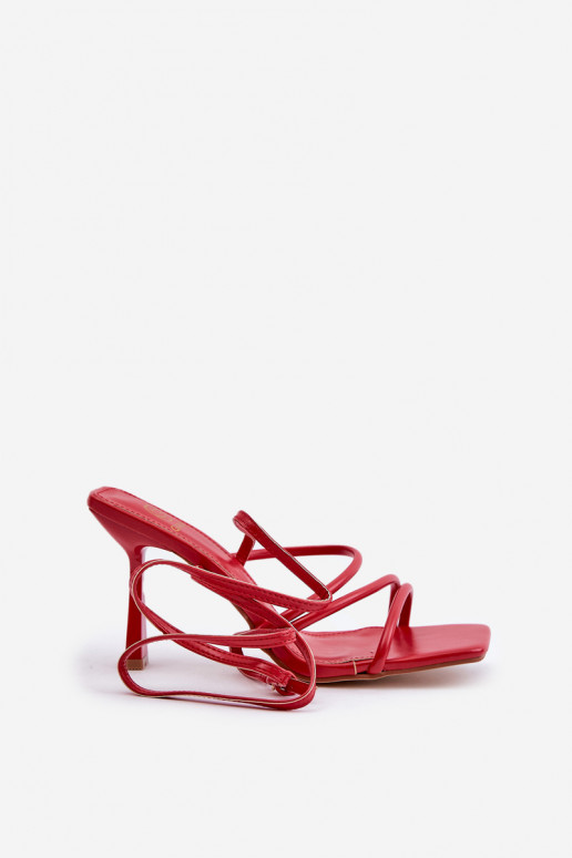 Stilīgas basenes ar papēdi Ar svītrām sarkanas krāsas Saredi