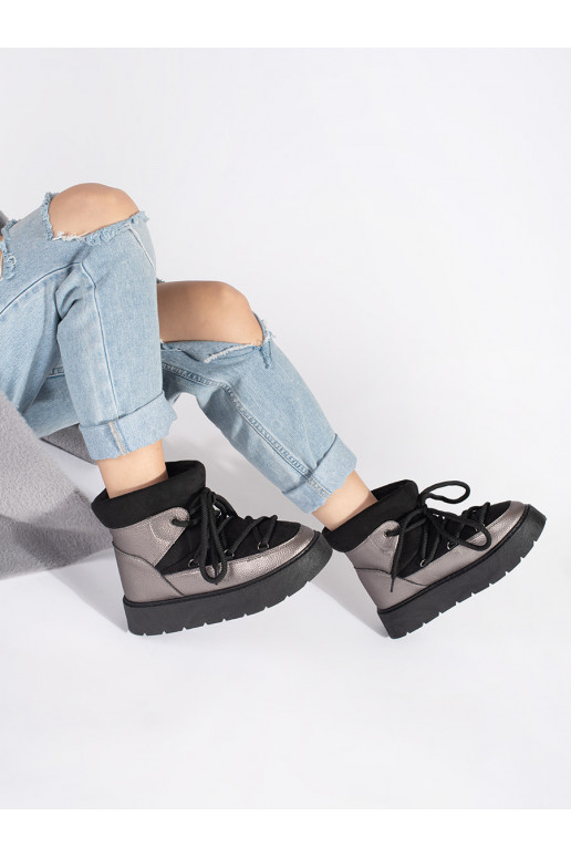 -  Sieviešu sniega zābaki 