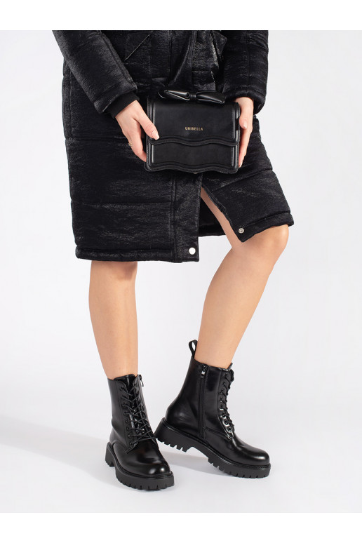 Melns zābaki zābaki  