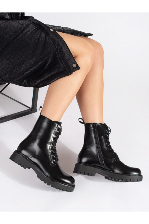 Melns zābaki zābaki  