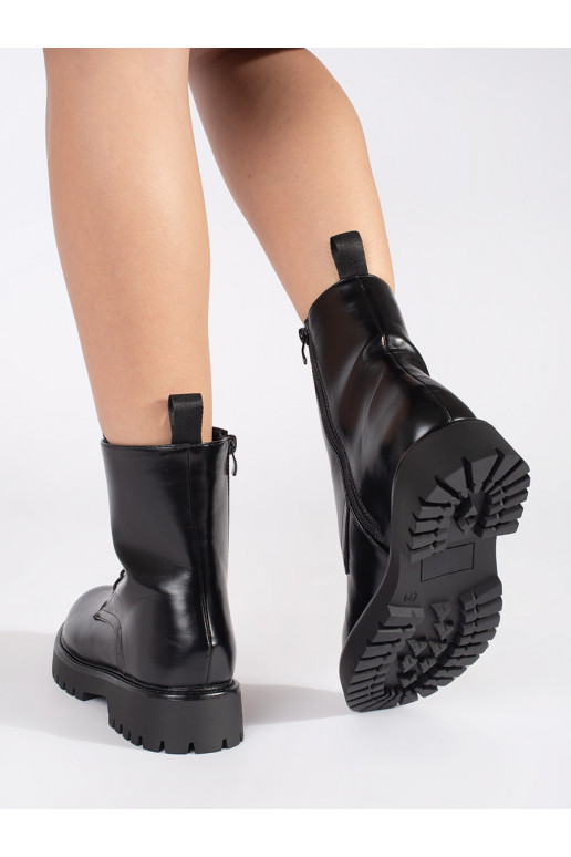 Melns zābaki zābaki  