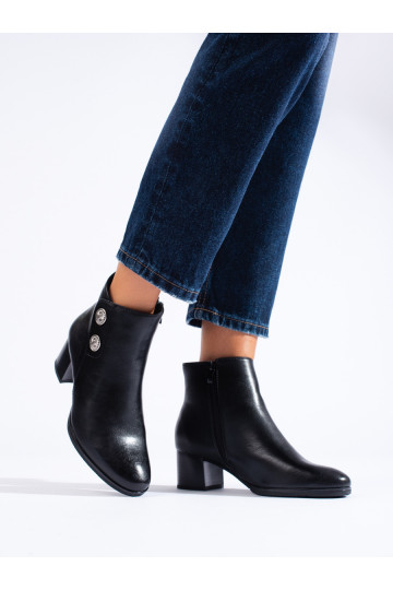 Melnas krāsas sieviešu zābaki uz papēža 2