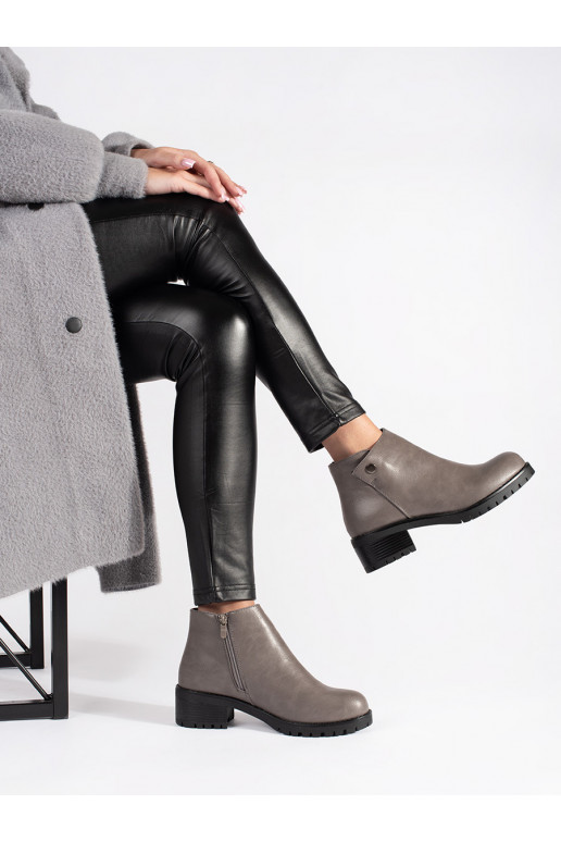 Pelēkas krāsas zābaki z imitacji skóry