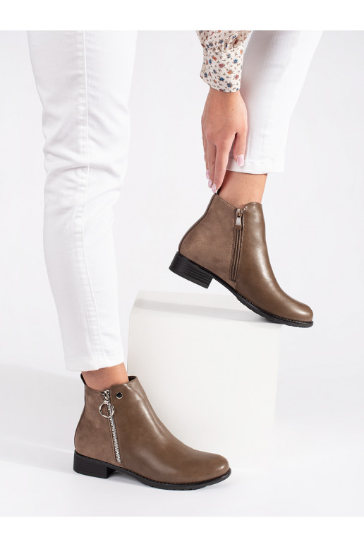 brūnas krāsas  zābaki 