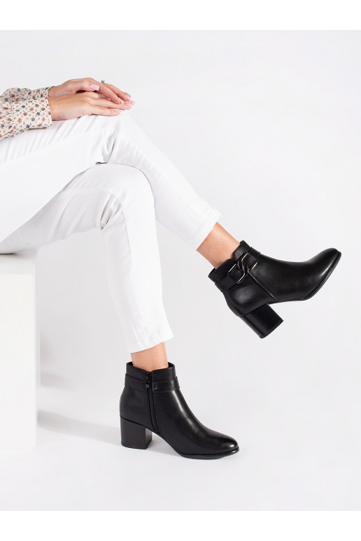 Melns zābaki Sergio Leone 