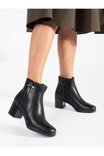 Melns zābaki  Sergio Leone