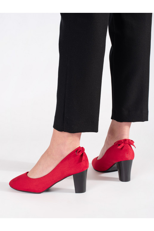 sarkanas krāsas  puszābaki uz papēža