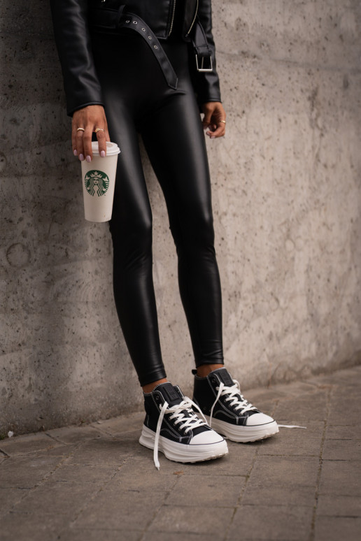 Platformas apavi no eko ādas melnā krāsā Platformas apavi no eko ādas melnā krāsā