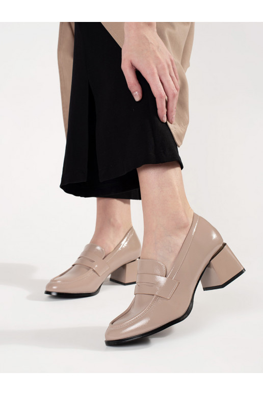 smilšu krāsas kurpes  smilšu krāsas kurpes