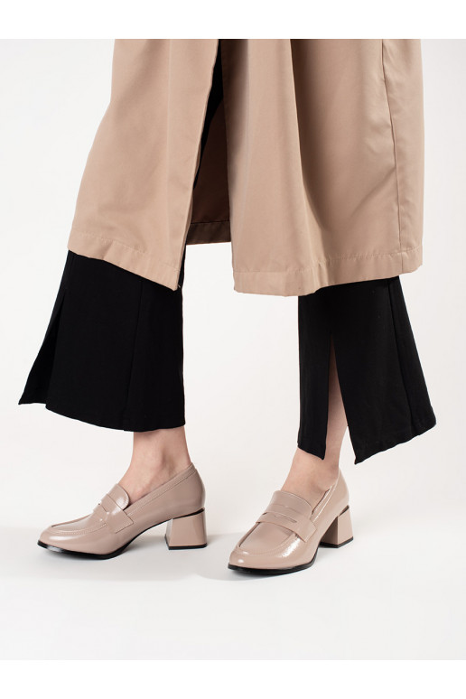 smilšu krāsas kurpes  smilšu krāsas kurpes