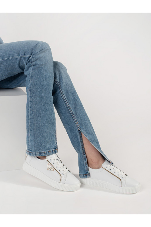 balta krāsa Sporta apavi    balta krāsa Sporta apavi