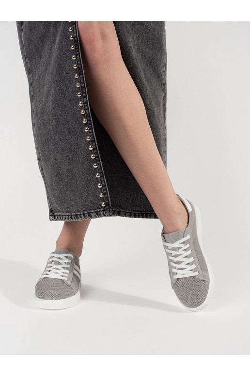 Pelēkas krāsas kurpes  