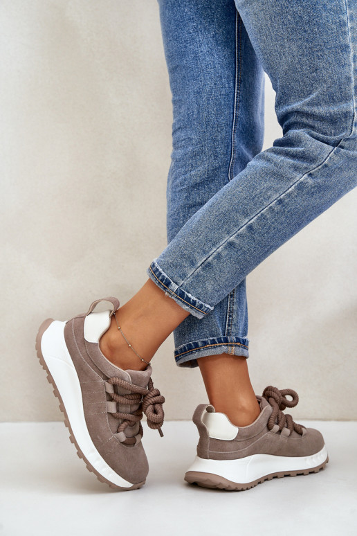 Zamšas sneakers smilšu krāsā Zamšas sneakers smilšu krāsā