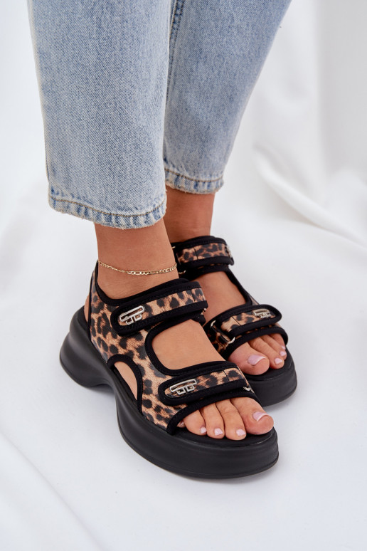 Eko   Vieglas basenes ar platformu ar leoparda kažokādas rakstu brūnas krāsas Deniffia