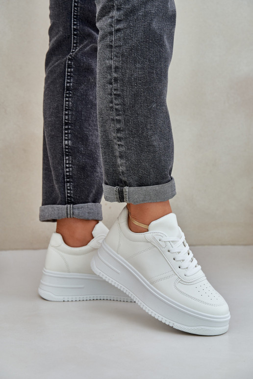Kurpes   no eko ādas ar platformu baltas krāsas Dorreia